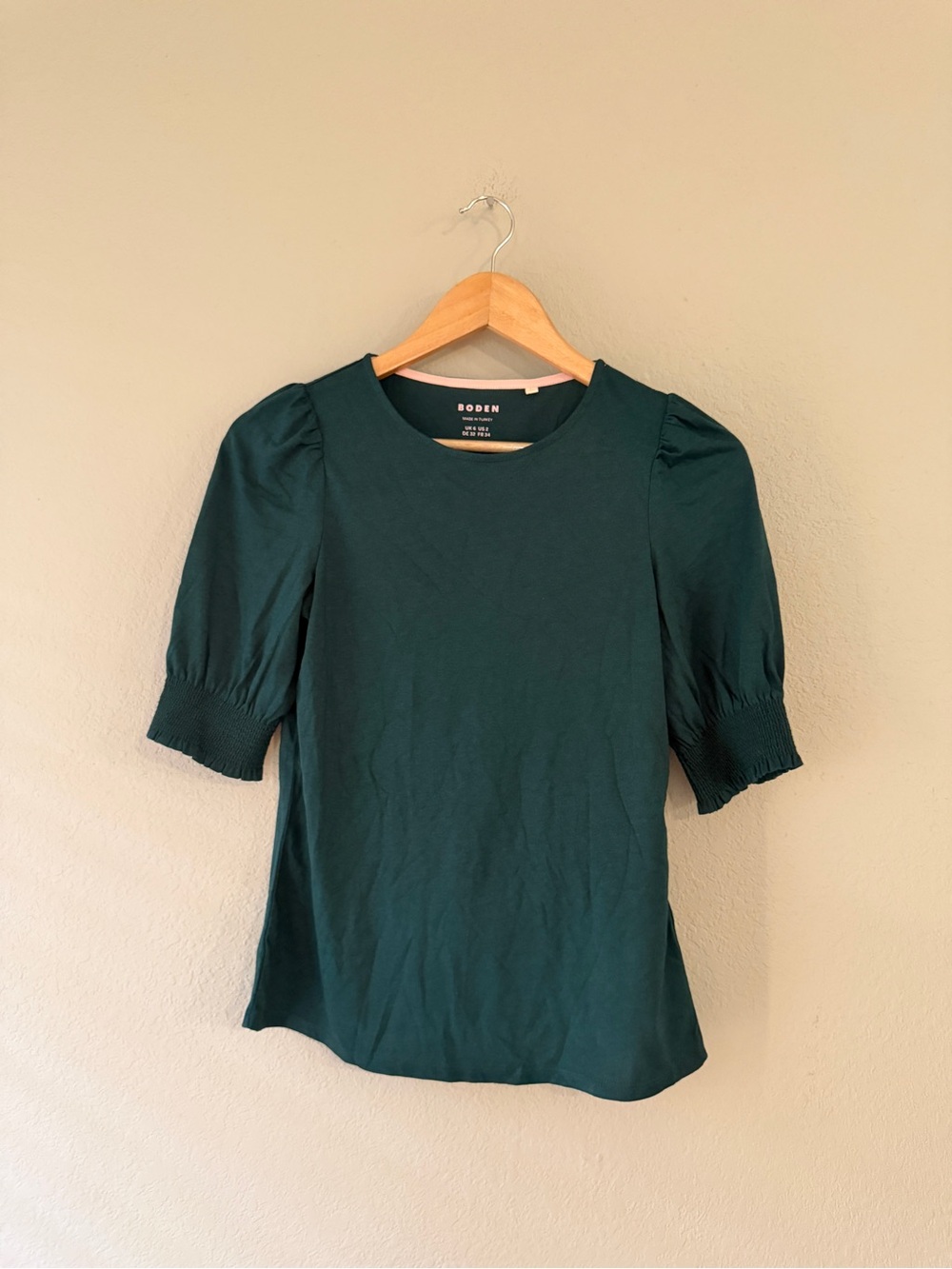 Boden Super Soft Smocked T Short Green Puff Sleeve Tee Women's Blouse
